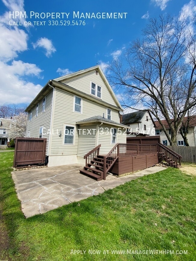 Building Photo - Welcome to 246 W Maple in Historic Downtow...