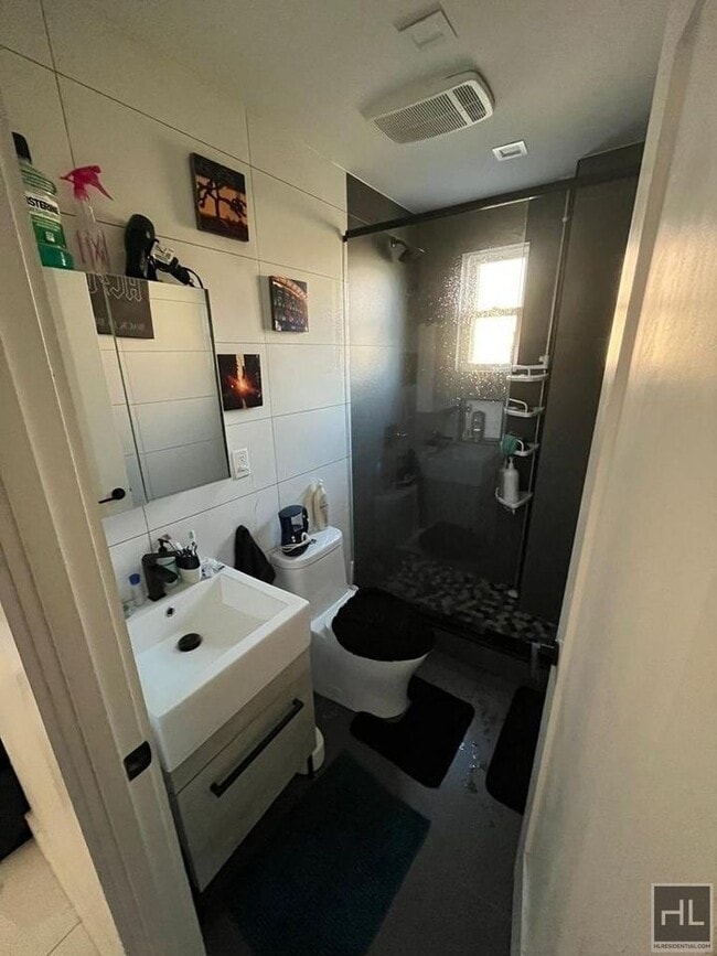 Building Photo - EMPIRE BOULEVARD