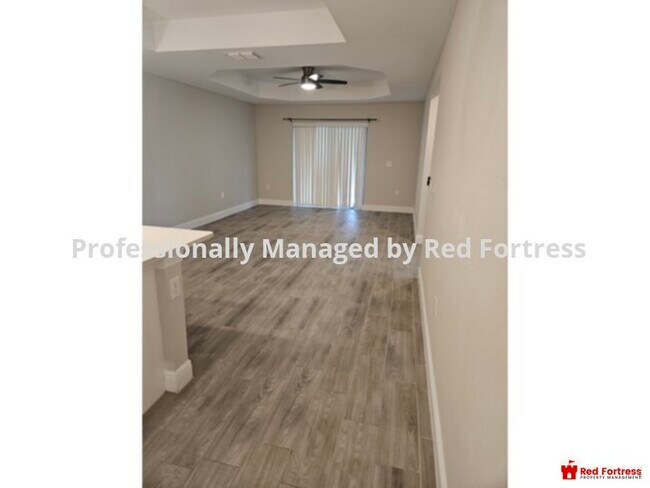 Foto del edificio - Like new duplex.