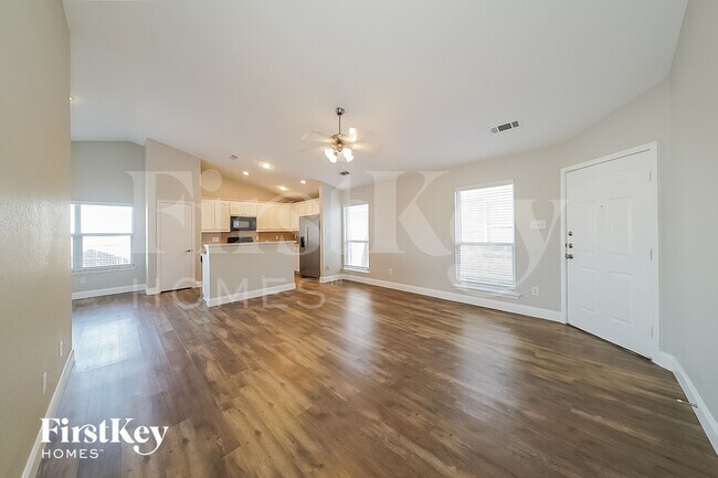 Foto del edificio - 6412 Regina Dr