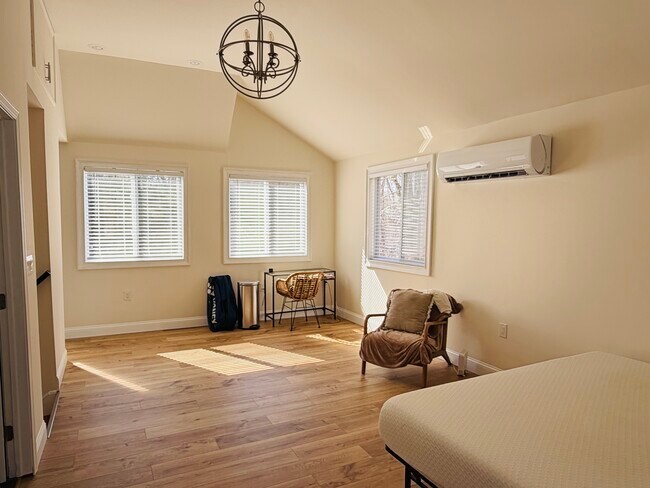 Foto del edificio - 515 Cow Hill Rd