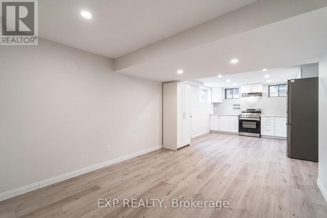 Building Photo - 38 Busato Dr