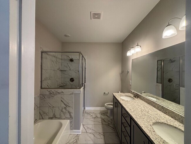 Foto del edificio - 10151 Sterling Ridge Dr