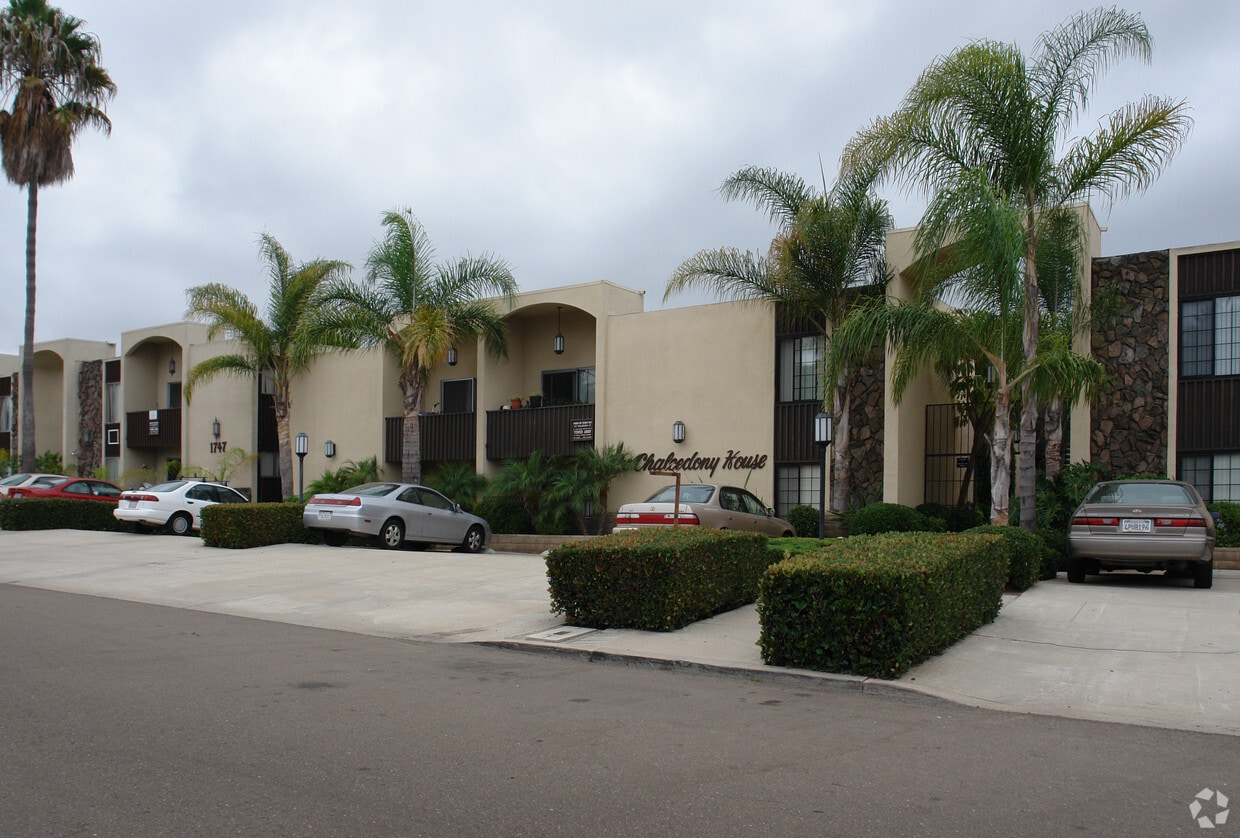 Building Photo - 1747 Chalcedony St