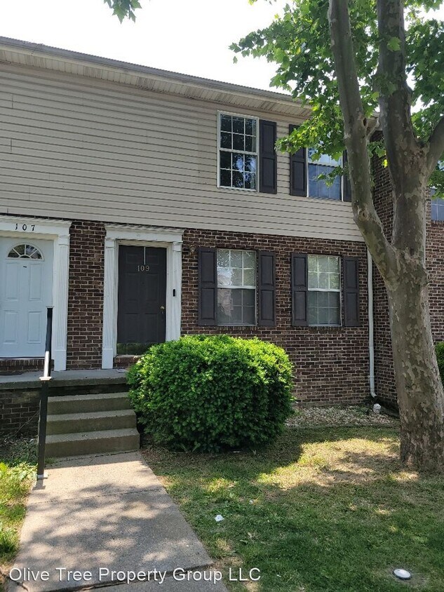 Primary Photo - 2 br, 1.5 bath House - 109 Parkside Drive