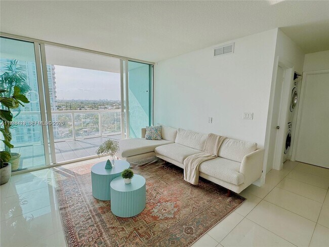 Foto del edificio - 1861 NW S River Dr