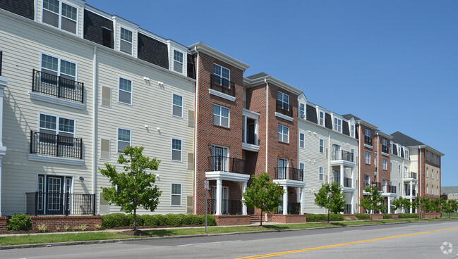 Building Photo - Phoebus Square