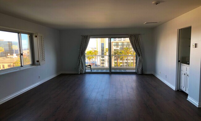 Sala de estar - 101 California Ave