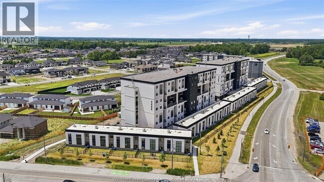 Photo du bâtiment - 4400 Laurier Pkwy