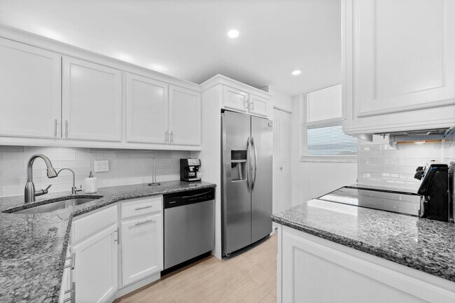 Foto del edificio - 5321 NE 24th Terrace