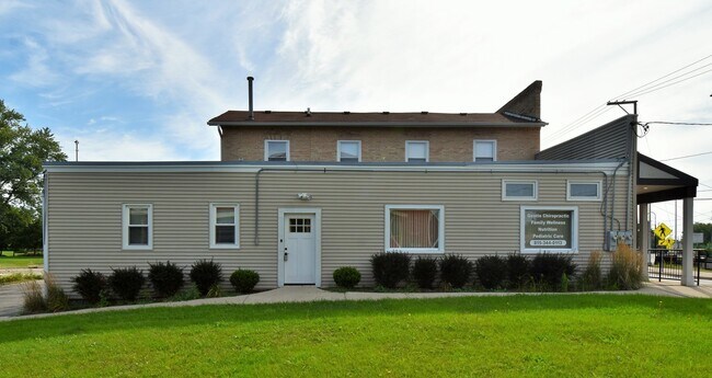 Building Photo - 2302 Johnsburg Rd