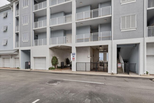 Foto del edificio - 675 NW Flagler Ave