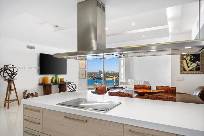 Photo - 17301 Biscayne Blvd Apartment