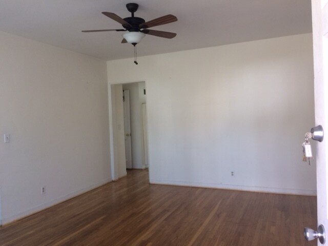 Living Room - 3240 Del Vina St