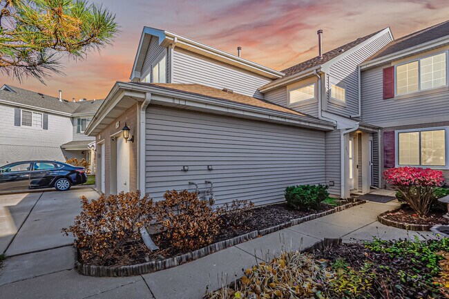 Foto del edificio - 239 Camel Bend Ct