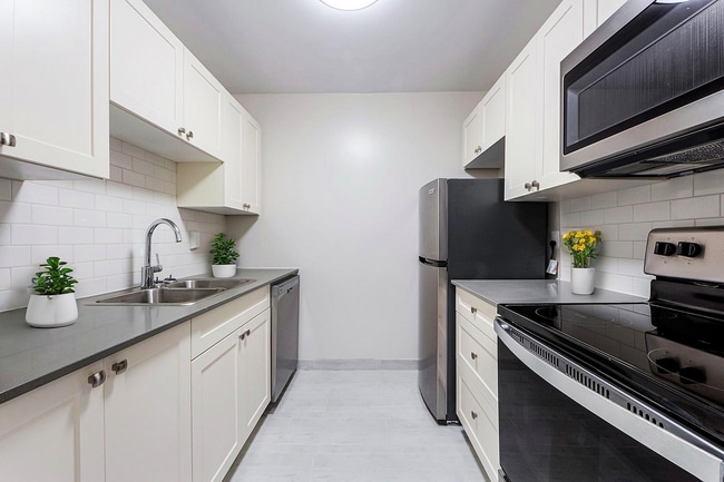 Building Photo - Woodstone Apartments