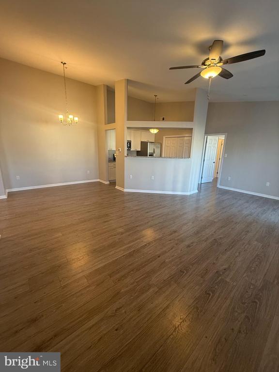 Building Photo - 8204 Blue Heron Dr