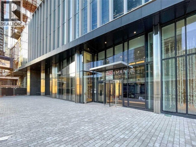 Building Photo - 138 Downes St