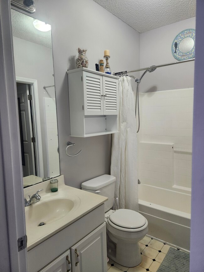 Foto del edificio - 4700 Touhey Dr