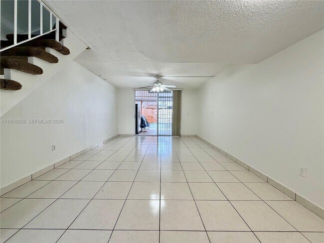 Foto del edificio - 4451 W 10th Ln
