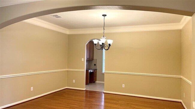 Building Photo - 6715 Beacon Manor Ln