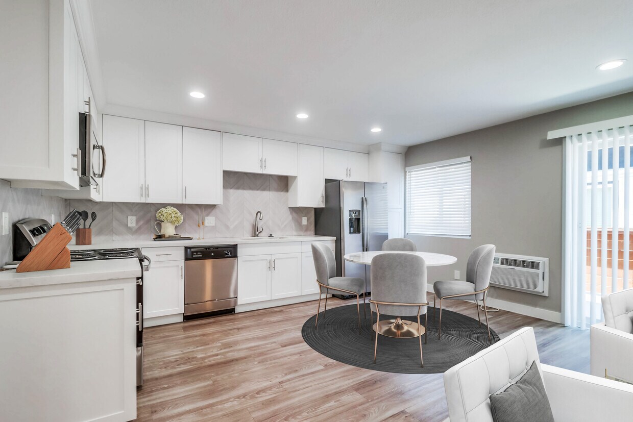 Foto principal - Welcome to Sunnyside! Discover Coastal Living in Imperial Beach.