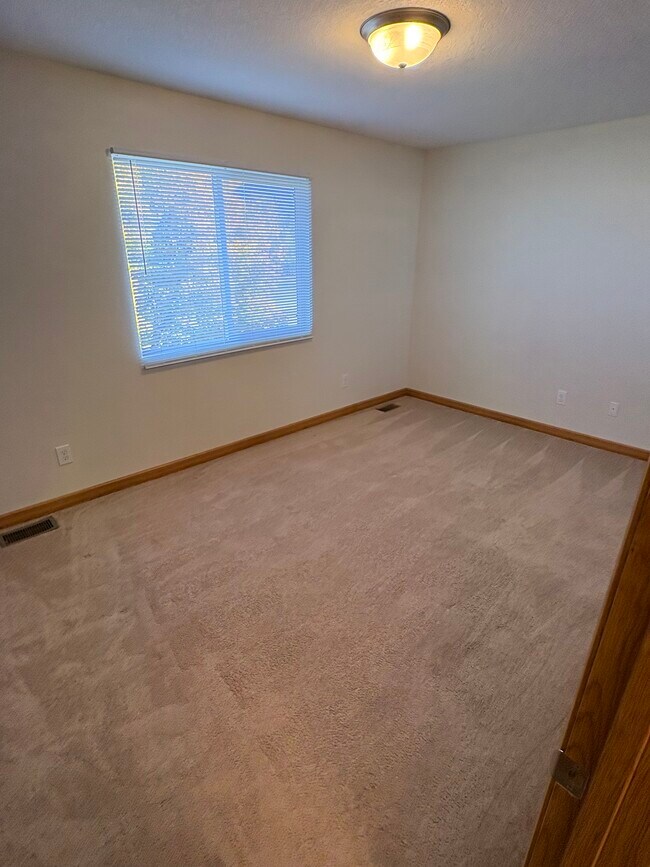 Building Photo - 1714 W Jester Park Dr