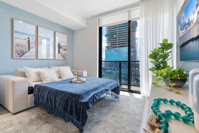 Building Photo - 398 NE 5th St