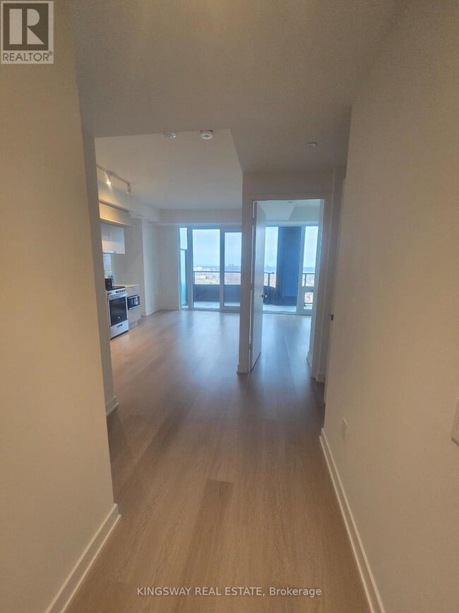 Photo du bâtiment - 448 Burnhamthorpe Rd W