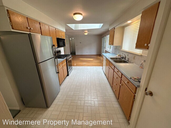 Foto del edificio - 3 br, 3 bath House - 519 Clark Rd