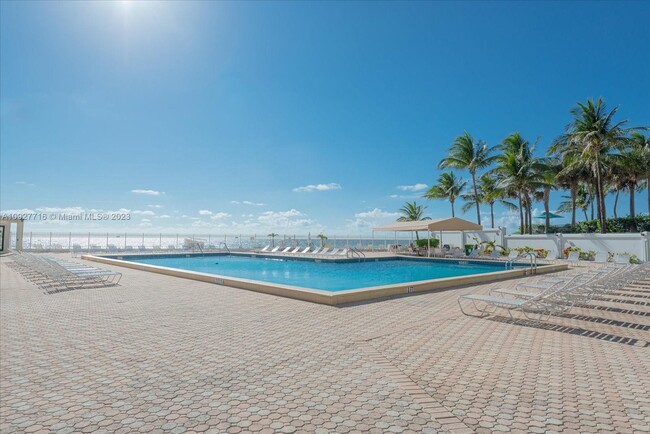 Foto del edificio - 3505 S Ocean Dr
