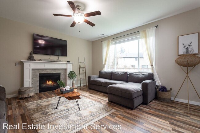 Foto del edificio - 4 br, 2.5 bath House - 3815 186th St. Ct. E