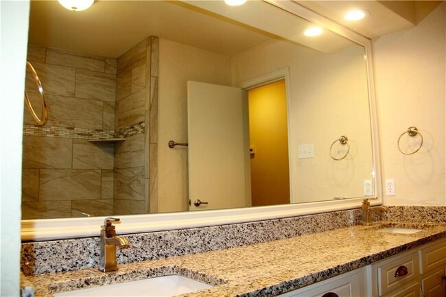 Building Photo - 312 Cannon Dr