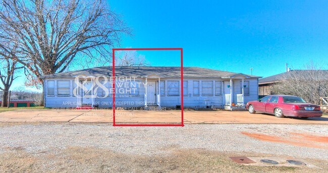 Foto del edificio - *COMING SOON - TOURS EST TO BEGIN 6/12/26*  2 Bed/1 Bath Tri-plex Home in Noble