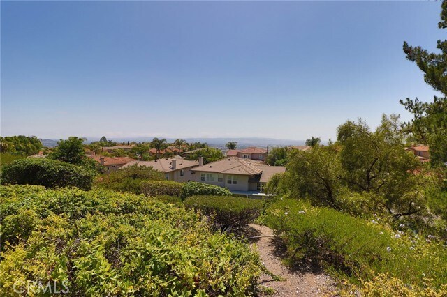 Building Photo - 19381 Cascade Dr