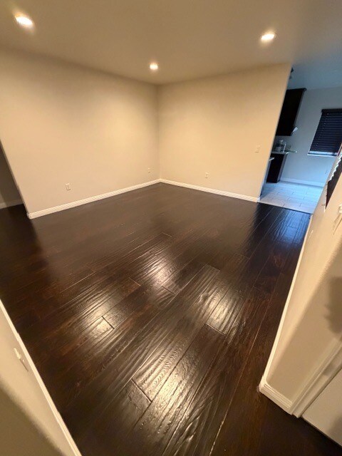 Sala de estar - 9111 Dalton Ave