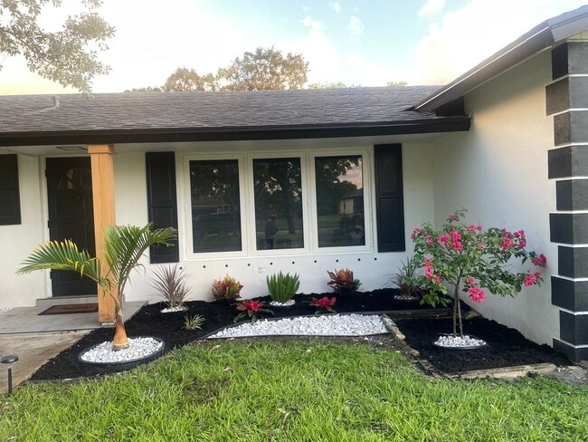 Photo - 3712 Lowson Blvd House