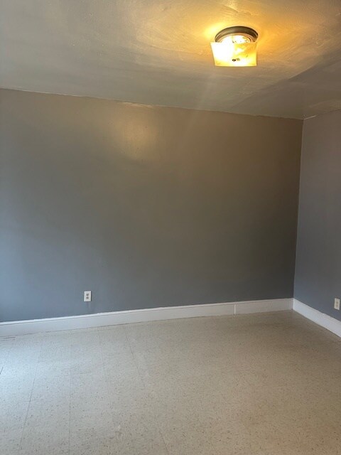 Building Photo - 2910 Rockrose Ave