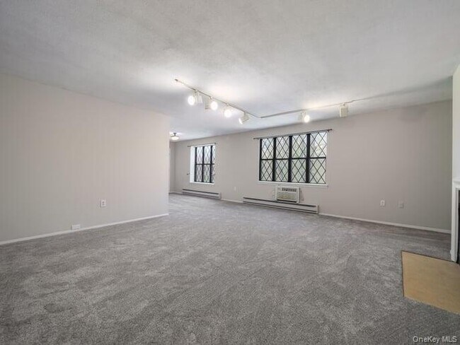 Foto del edificio - 391 Sierra Vista Ln