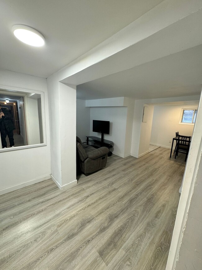 entrance view of apartment - 485 St Red Cross