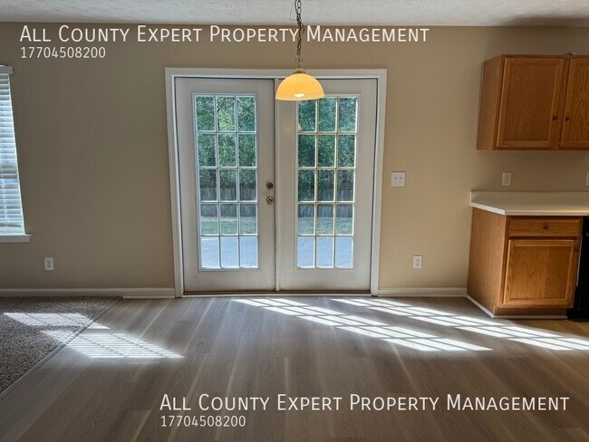 Foto del edificio - 520 Lazy River Ln