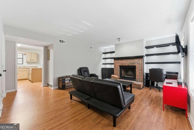 Foto del edificio - 5090 Sand Wedge Cir