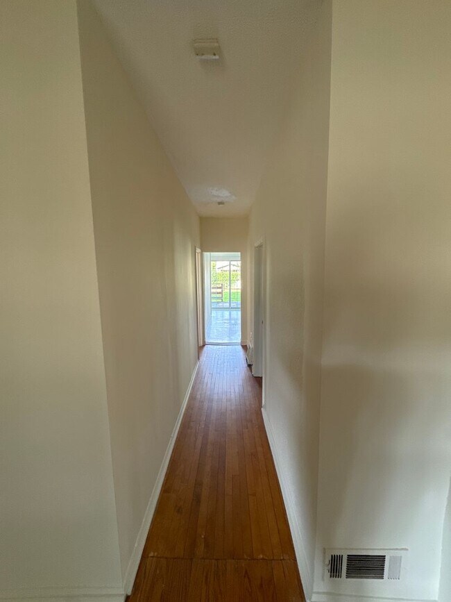 Foto del edificio - 2212 6th St NE
