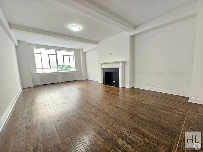 Building Photo - ELEGANT 5th Ave GEM - Chic 1BD/1BA in Gree...