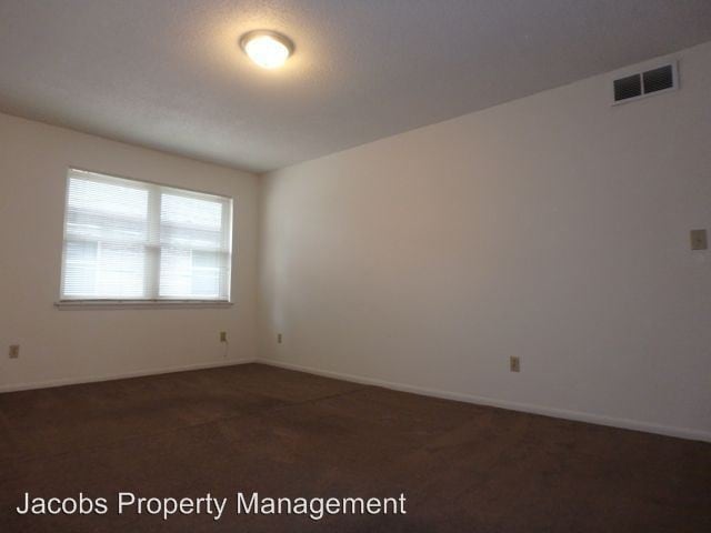 Building Photo - 402 Lawrence Pl