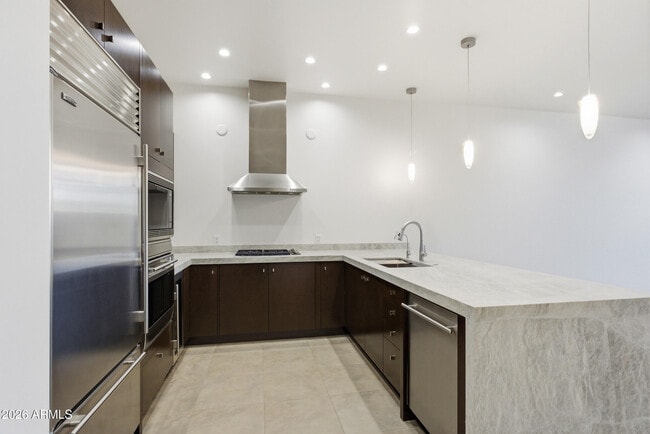 Building Photo - 15215 N Kierland Blvd