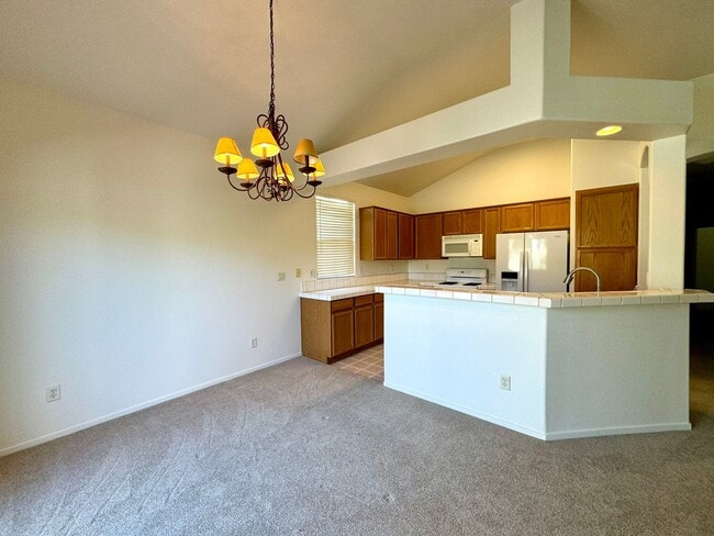 Building Photo - 1131 Tule Dr
