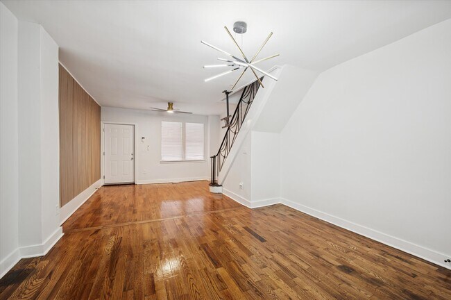 Building Photo - 5949 Addison St