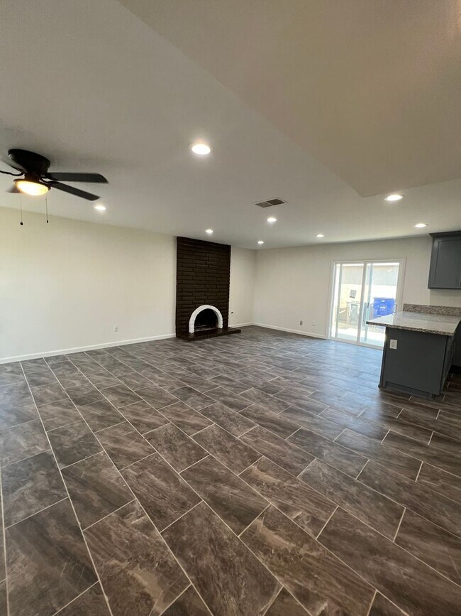 Building Photo - 6101 Scenic Way