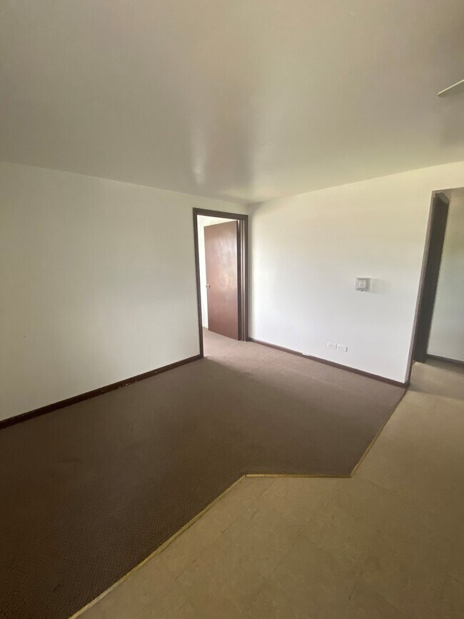 Foto del edificio - 1627 Woodbine Dr